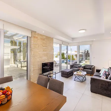 度假居 Natalie-mylos H24 *