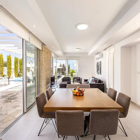 Natalie-mylos H24 度假居