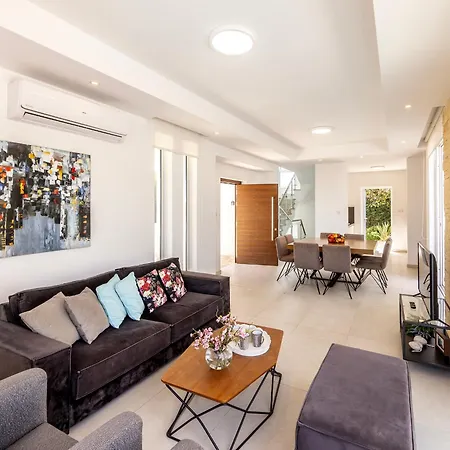 度假居 Natalie-mylos H24 *