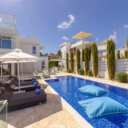 Natalie-mylos H24 度假居 *