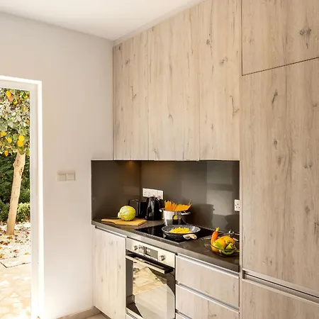 Natalie-mylos H24 度假居