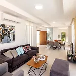 Holiday home Natalie-mylos H24 *