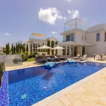 Natalie-mylos H24 Holiday home Protaras