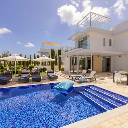 Natalie-mylos H24 Protaras