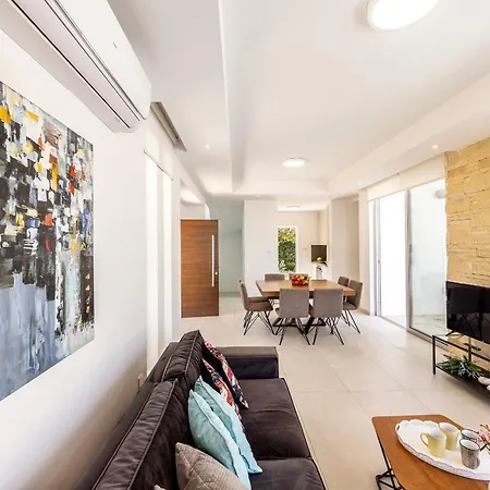 Natalie-mylos H24 Vakantiehuis *