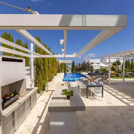 Natalie-mylos H24 Feriehus