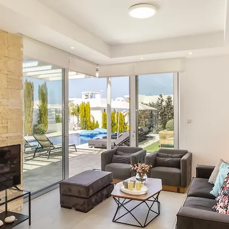 Natalie-mylos H24 Vakantiehuis *