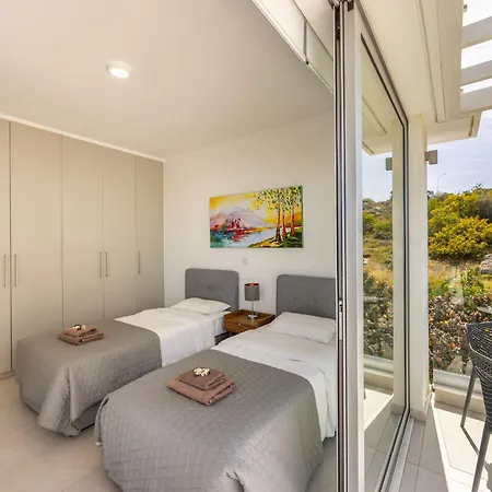 Natalie-mylos H24 * Protaras