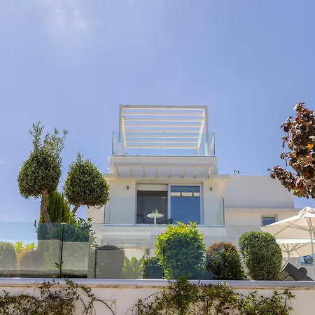 Natalie-mylos H24 Protaras