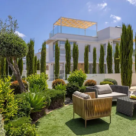 Natalie-mylos H24 Protaras