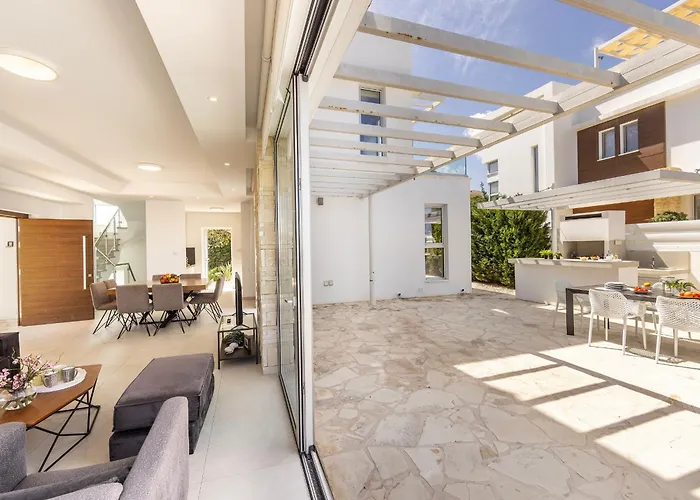 Natalie-mylos H24 Feriehus *