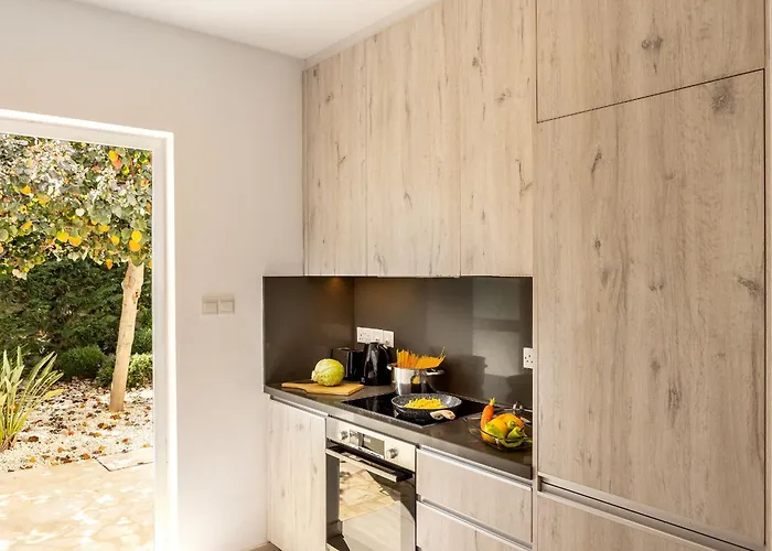 Natalie-mylos H24 別荘