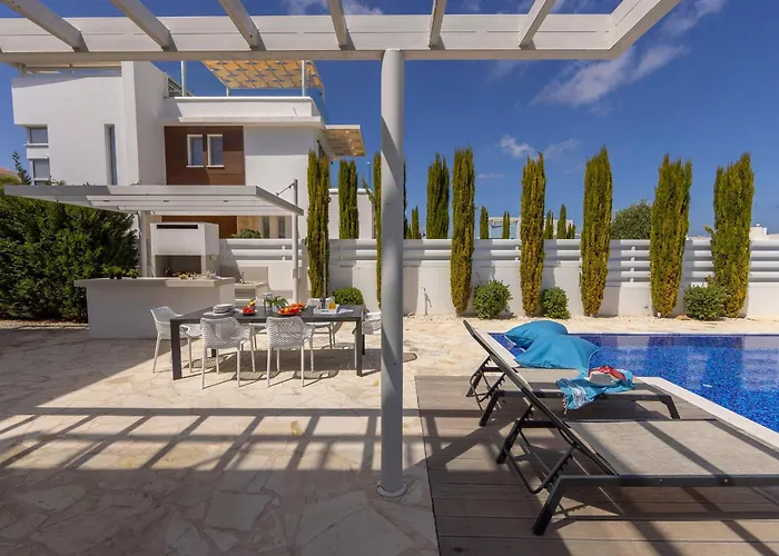 Natalie-mylos H24 Feriehus