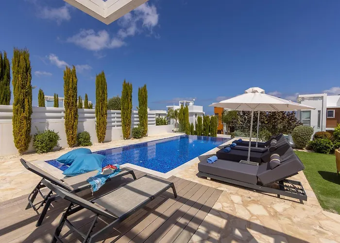 Holiday home Natalie-mylos H24