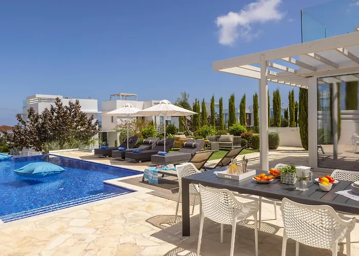 Holiday home Natalie-mylos H24